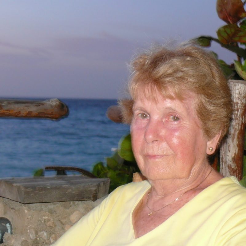 Yvette Roy